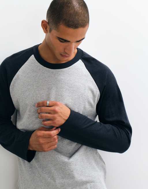 Weekday - camiseta raglán de manga larga extragrande en tejido slub gris y azul marino, 2 de 5