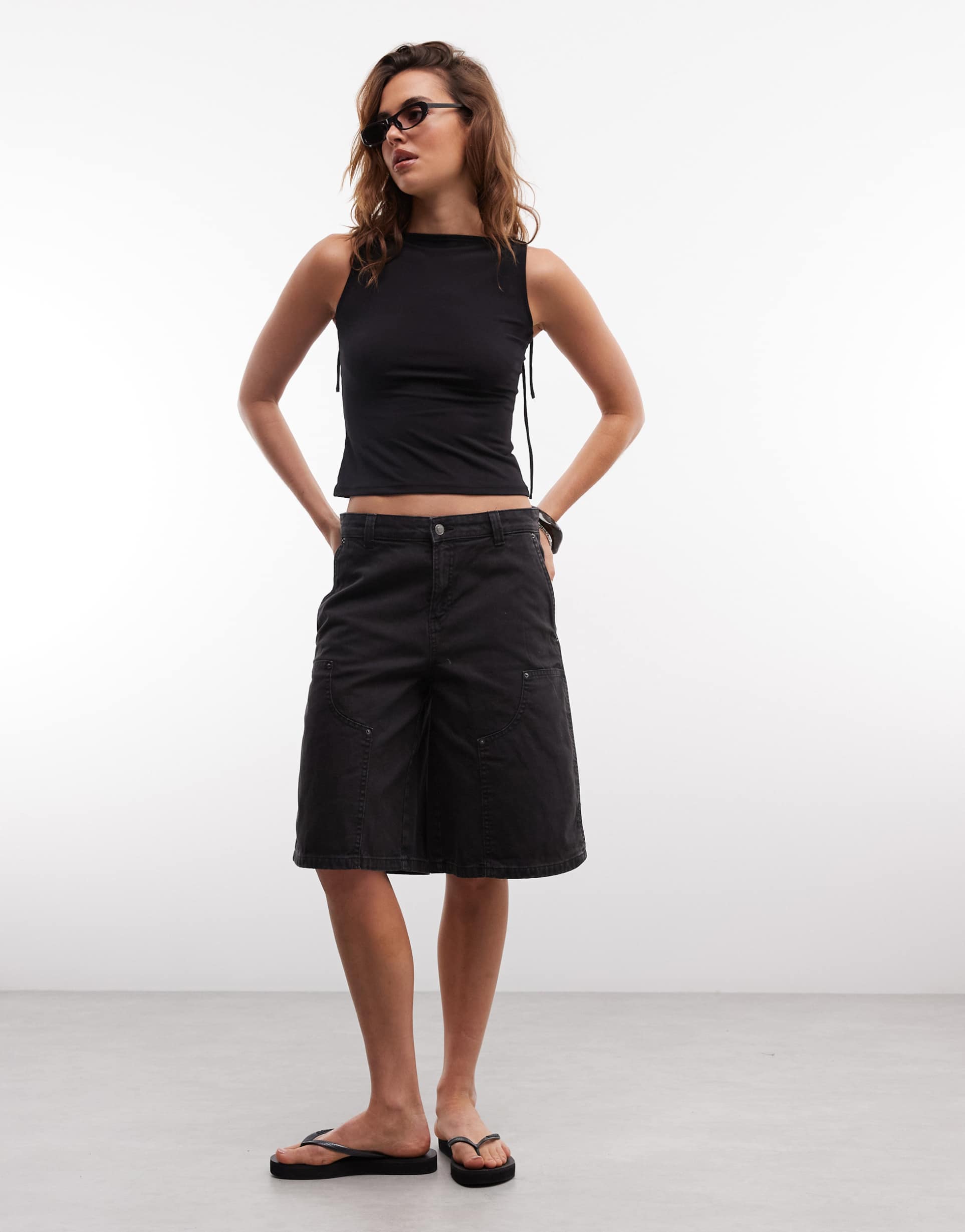 weekday carpenter shorts in washed black