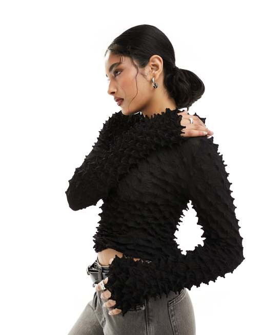 Weekday – Chara – Langärmliges Oberteil in Schwarz mit Kapuze und plissierten Spikes, 2 von 4