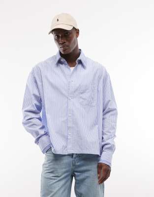 Weekday - Chemise rayée à col contrastant et manches longues - Blanc et bleu