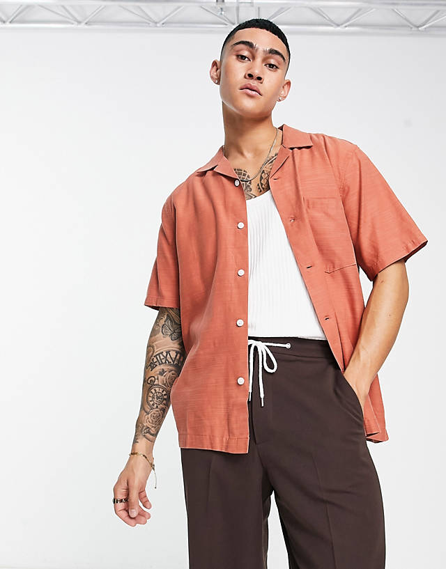 Weekday - chill short sleeve shirt in rust