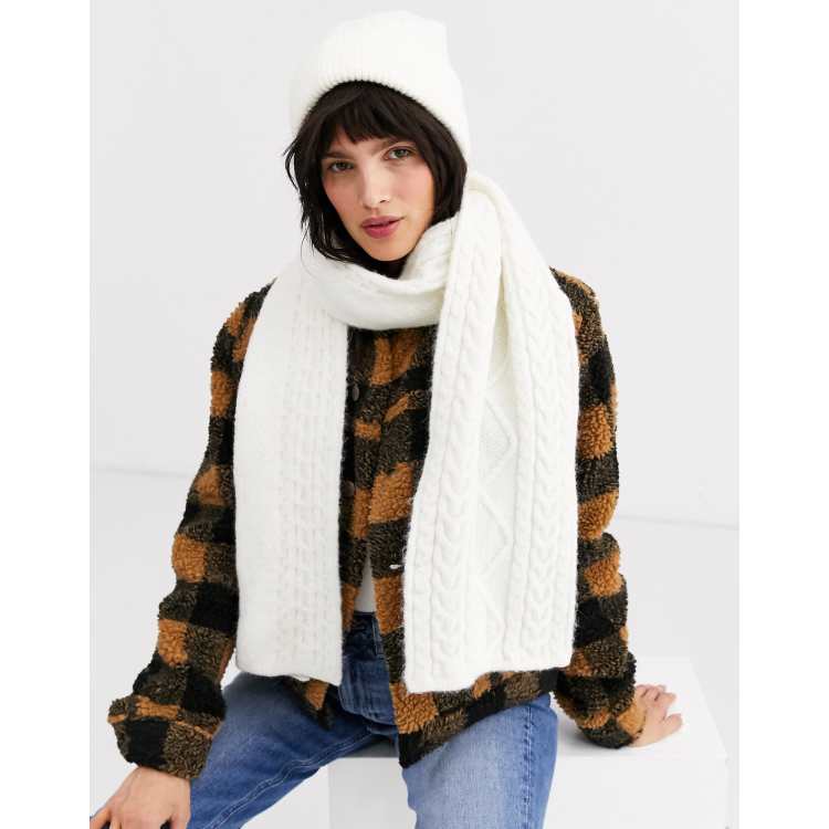 Chunky Knit Scarf - White