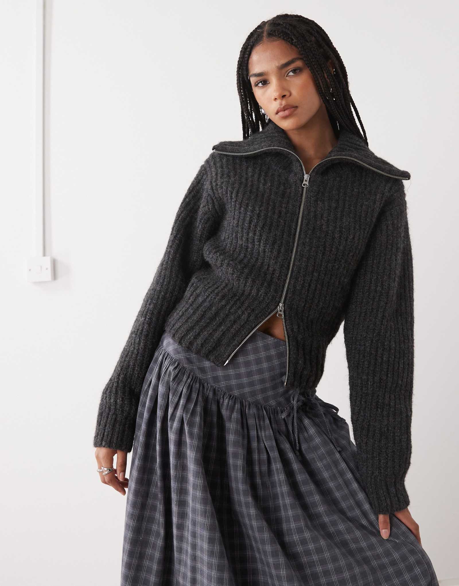 Повседневный кардиган на молнии с коротким рукавом в рубчик из черного меланжа