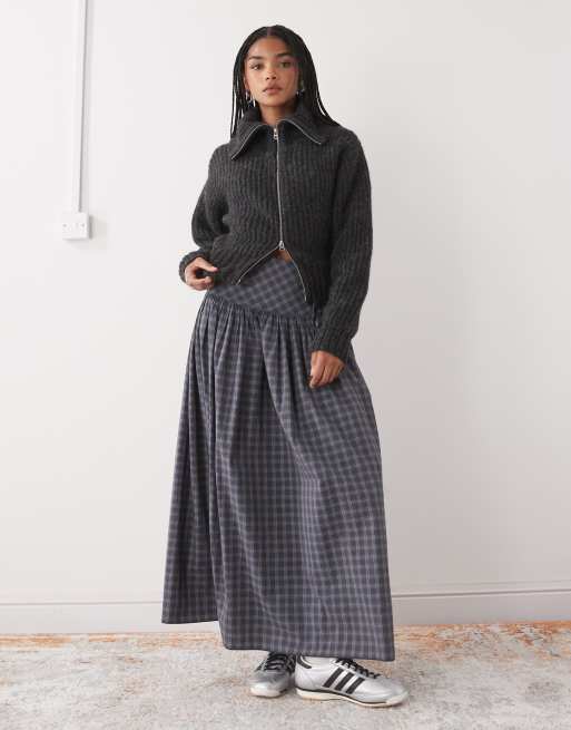 Weekday chunky rib hem zip up cardigan in off black melange, 4 of 4