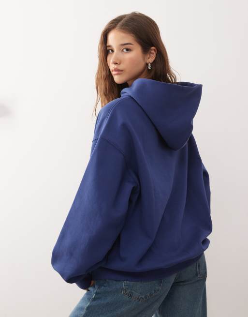 Weekday – Ciemnogranatowa miękka i gruba bluza z kapturem oversize, 2 z 4