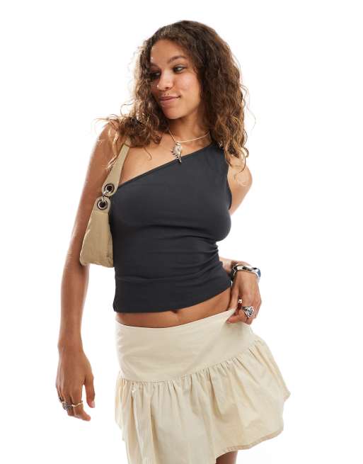 Weekday - Cindy - Støvet sort oneshoulder-top - Kun hos ASOS