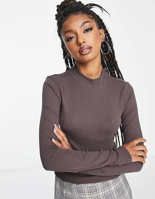 Weekday - close fitted turtle neck long sleeve top in brown