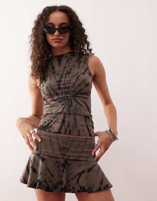 Weekday co-ord fold over mini skirt in brown tie dye, 2 of 5
