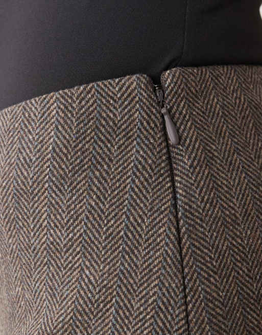 Weekday co-ord mini skirt with raw edges in dark mole herringbone, 5 of 5