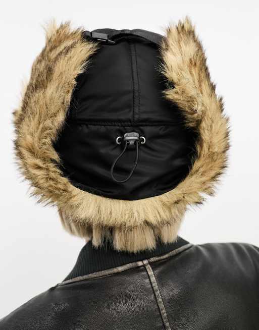 Weekday - Colbacco nero in pelliccia sintetica, 2 di 4