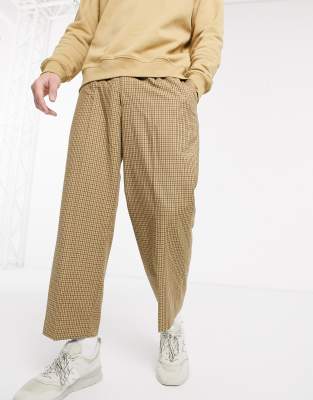 beige checkered trousers