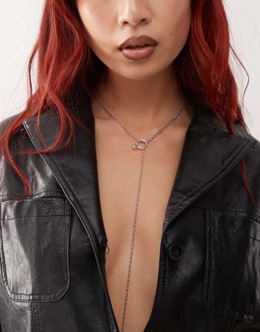 Weekday - Collana a strati color argento con borchia