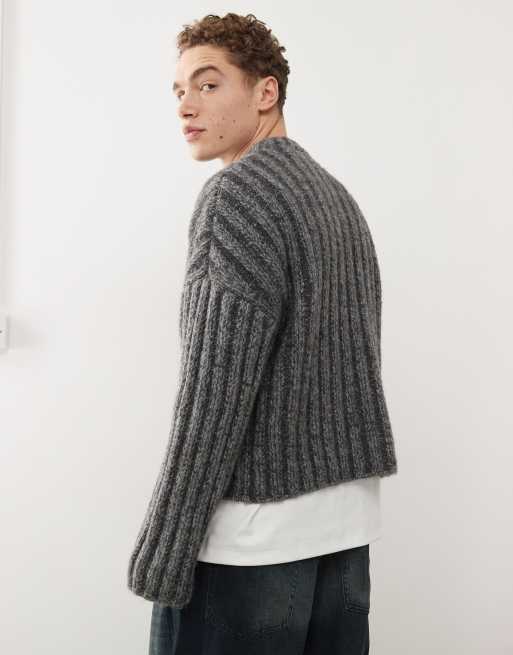 Weekday – Connor – Gerippter Pullover in Dunkelgrau mit leicht verkürztem Schnitt, exklusiv bei ASOS , 4 von 4
