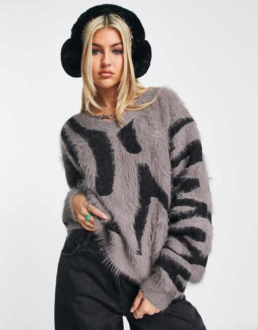 Weekday - Cora - Harig gebreide jacquard trui in zwart en bruin