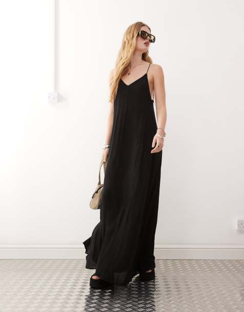 Weekday - Cyndra - Vestito con spalline sottili lungo svasato in crêpe nero - view 1
