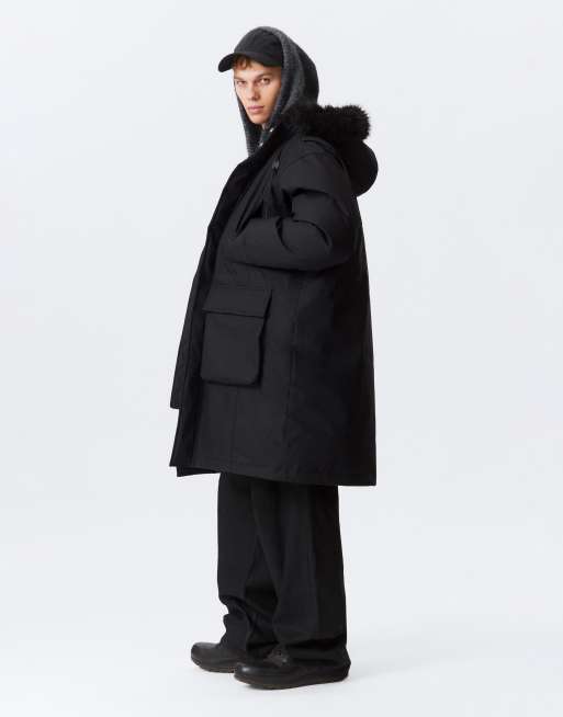 Weekday – Czarna kurtka oversize z kapturem z obszyciem z imitacji futra, 4 z 5