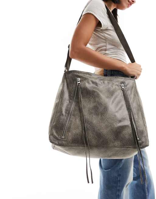 Weekday – Czarna zapinana na zamek torba crossbody z suwakami i efektem znoszenia