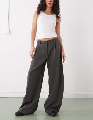 Weekday Dara Low Waist Wide Leg Pants With Front Pleats In Gray