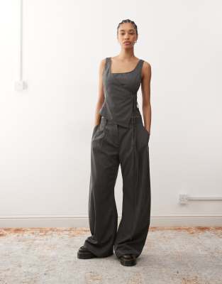 Weekday Dara Low Waist Wide Leg Pants With Front Pleats In Gray