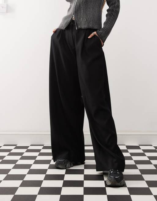 Weekday Dara low waist wide leg trousers with front pleats in black, 2 of 5
