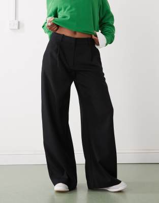 Dara - Pantalon large à taille basse avec pinces sur l'avant - Noir 40
