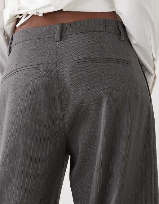 Weekday - Dara - Pantalon large taille basse à rayures fines avec pinces devant - Gris, 3 de 5