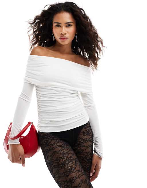 Weekday - Daria - Top a maniche lunghe bianco con scollo Bardot e risvolto