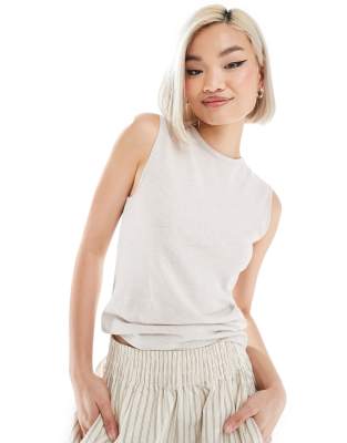 Weekday – Dean – Tanktop in gebrochenem Weiß aus Leinenmix - view 1