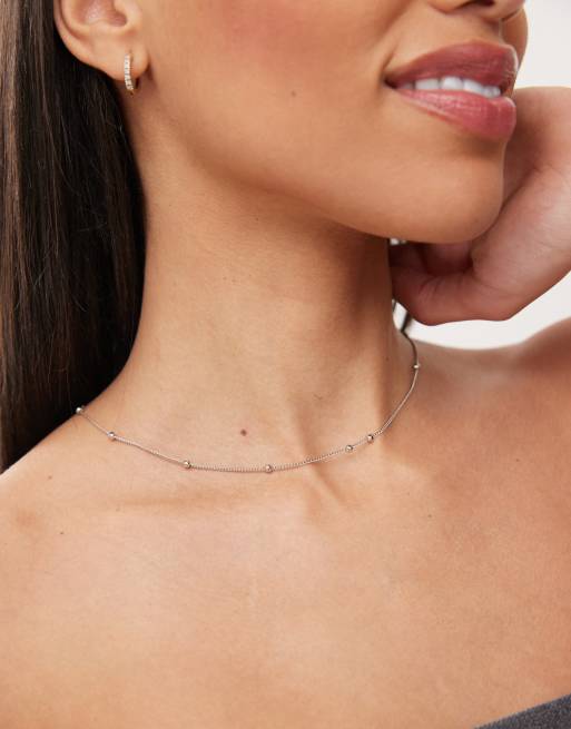 Weekday - Delicate ketting met kleine bolletjes in zilver