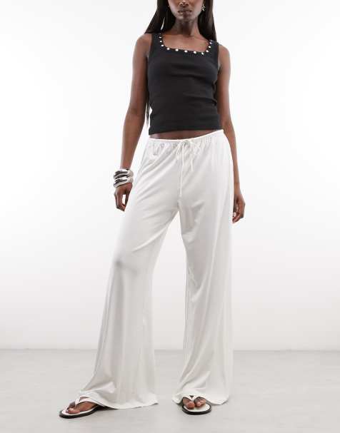 Weekday – Drapierte Hose in Wollweiß mit weitem Bein - view 1