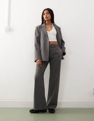 Drew - Pantalon ample d'ensemble à taille mi-haute et pinces devant - Gris chiné à rayures 44