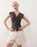 [Weekday] Weekday elasticated waist shorts in beige-Neutral S Light beige