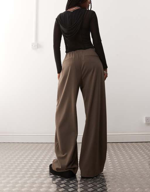 Weekday elasticated waist wide leg trousers in dark mole, 4 of 5