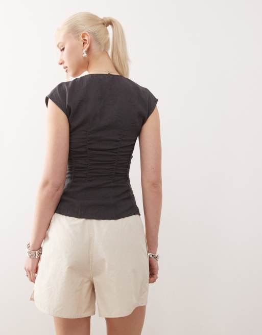Weekday elasticized waist shorts in beige, 4 of 5