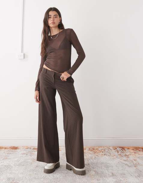 Weekday – Elegante Schlaghose in Braun mit Streifen und niedriger Taille - view 1