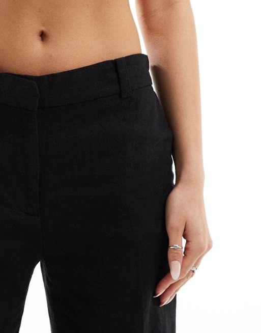 Weekday Emmie low waisted linen mix trousers in black, 3 of 5