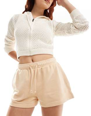 Weekday - Essence - Jersey-Shorts in Beige, exklusiv bei ASOS-Neutral