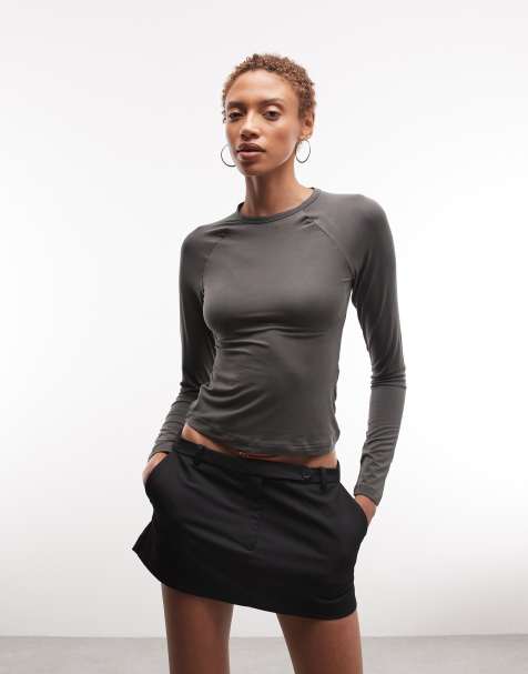 Weekday - Exclusivité ASOS - Top manches longues à décolleté plongeant - Gris foncé - view 1