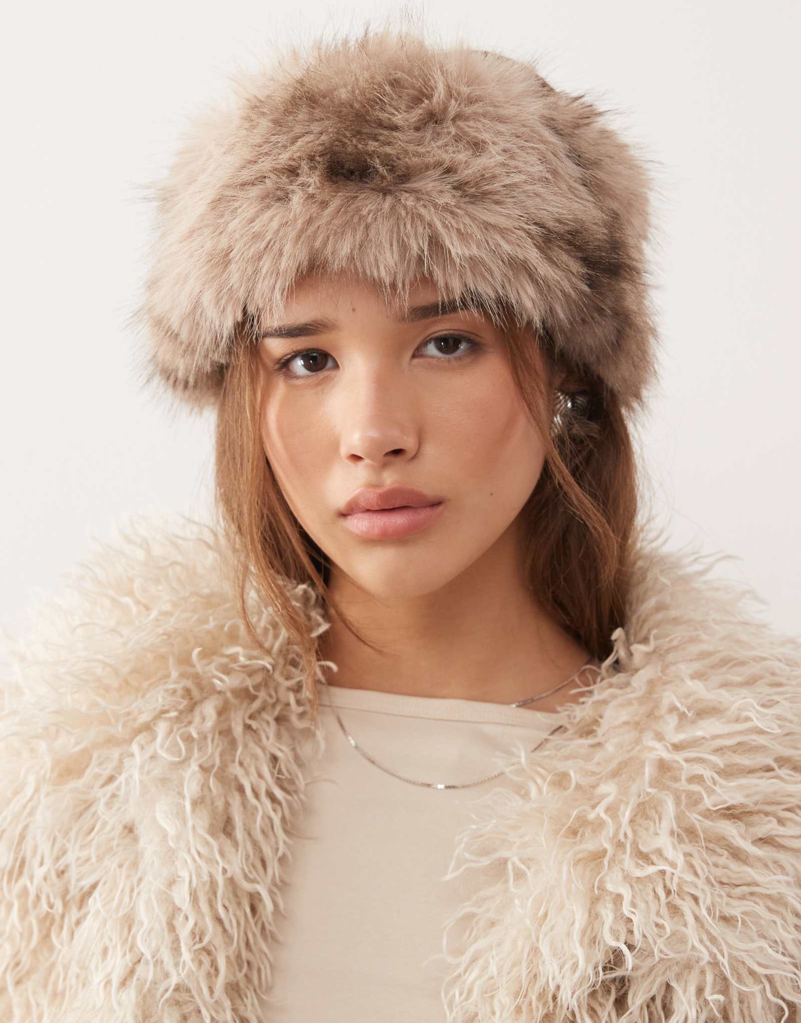 Повязка на голову из искусственного меха в будний день с животным принтом