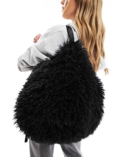 Black fluffy shoulder discount bag