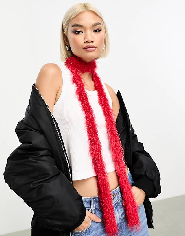 Weekday - faux fur skinny scarf in red