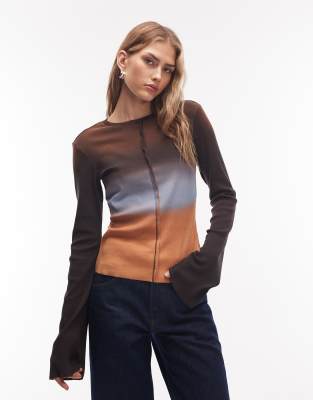 Weekday - Figurbetontes, langärmliges Oberteil mit Ziernaht und Batikmuster in Orange