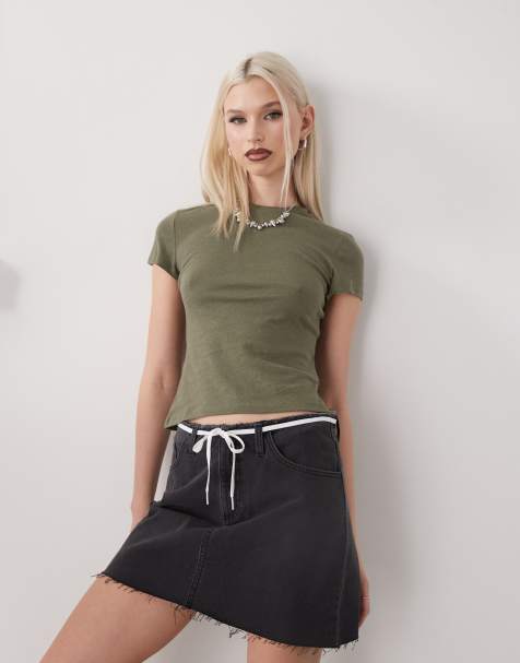 Weekday – Figurbetontes T-Shirt aus Leinenmix in Khaki, exklusiv bei ASOS - view 1