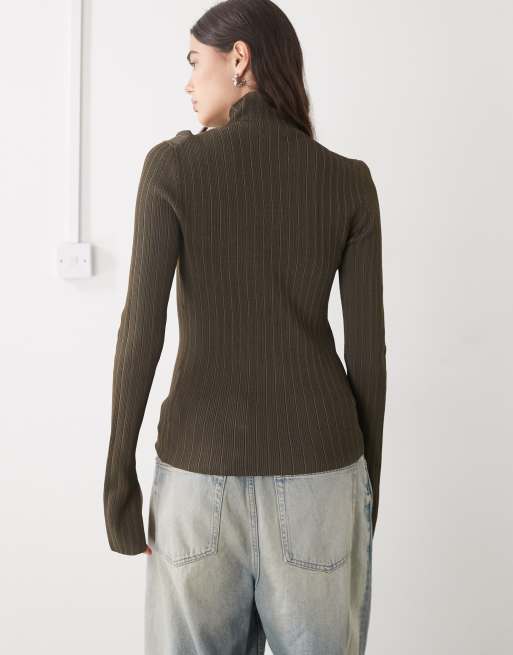 Weekday fitted turtle neck sweater in two-tone khaki green & dark brown - exclusive to ASOS, 3 of 4