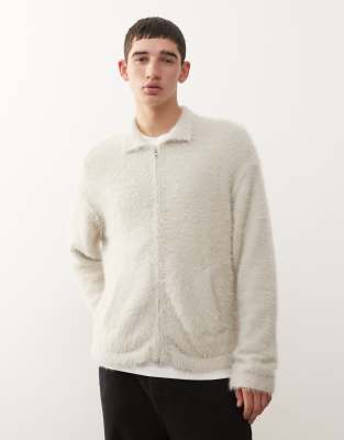 Flauschige Strickjacke in Weiß mit Kragen und Reißverschluss-Lila Lila M
