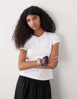 Weekday Fleur V-neck Slim T-shirt In White