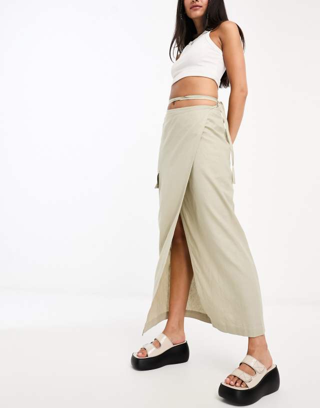 Weekday - fold linen blend cargo midi skirt in khaki