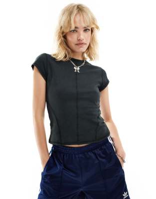 Weekday Frida 90s Shrunken Fit T-shirt With Exposed Seams In Washed Gray