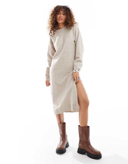Weekday - Funda - Robe longueur mollet en maille de laine mélangée fendue sur le côté - Beige clair chiné - Exclusivité ASOS