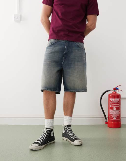 Weekday Galaxy baggy denim shorts in dark faded blue wash, 2 of 5